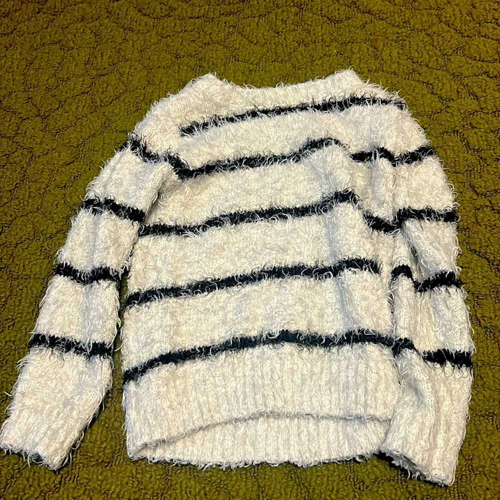 Xs super cozy sweater